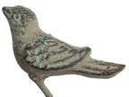 Pluviomètre avec cadre en métal blanc antique et cylindre en verre, échelle de mesure 1-17 mm, hauteur 133 cm