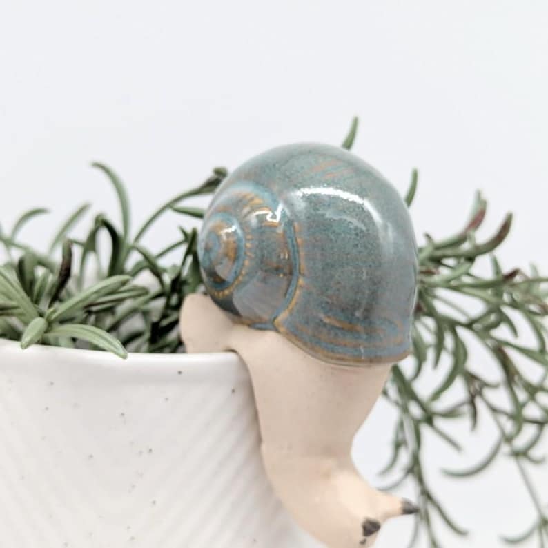 Suspension en céramique pour pots d'escargots, décoration de jardin et d'intérieur, taille L5 x l5 x H8 cm, couleur sable/vert