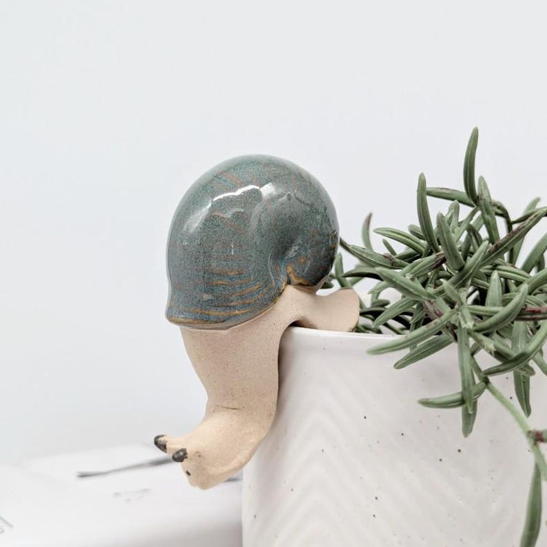 Suspension en céramique pour pots d'escargots, décoration de jardin et d'intérieur, taille L5 x l5 x H8 cm, couleur sable/vert