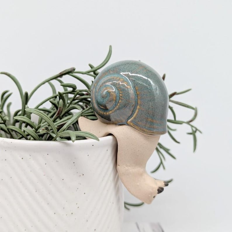Suspension en céramique pour pots d'escargots, décoration de jardin et d'intérieur, taille L5 x l5 x H8 cm, couleur sable/vert