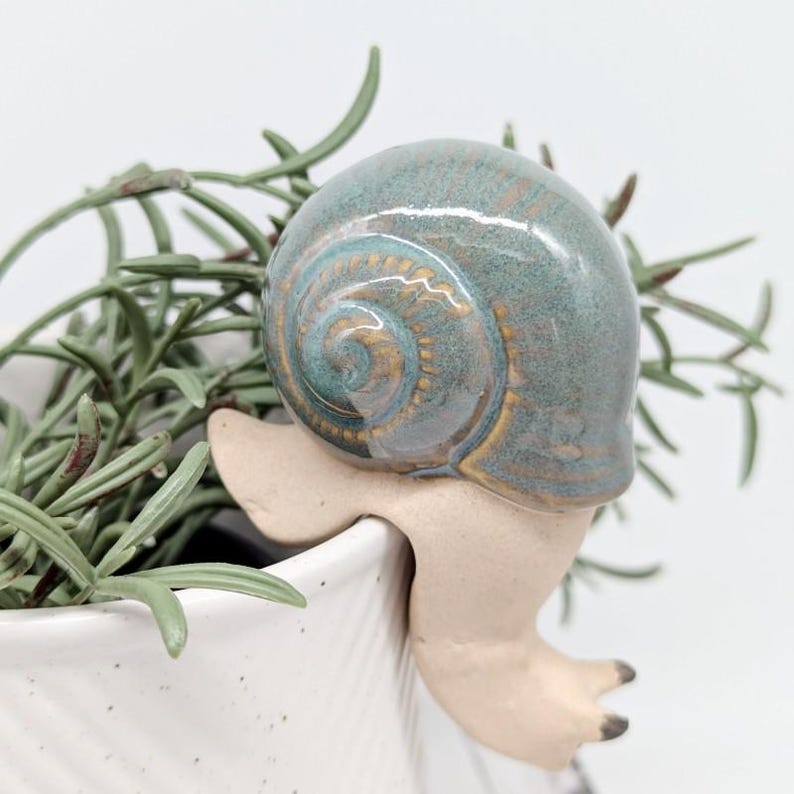 Suspension en céramique pour pots d'escargots, décoration de jardin et d'intérieur, taille L5 x l5 x H8 cm, couleur sable/vert