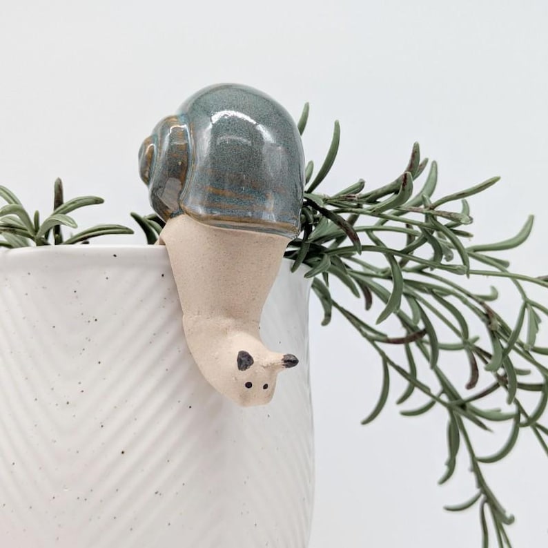 Suspension en céramique pour pots d'escargots, décoration de jardin et d'intérieur, taille L5 x l5 x H8 cm, couleur sable/vert