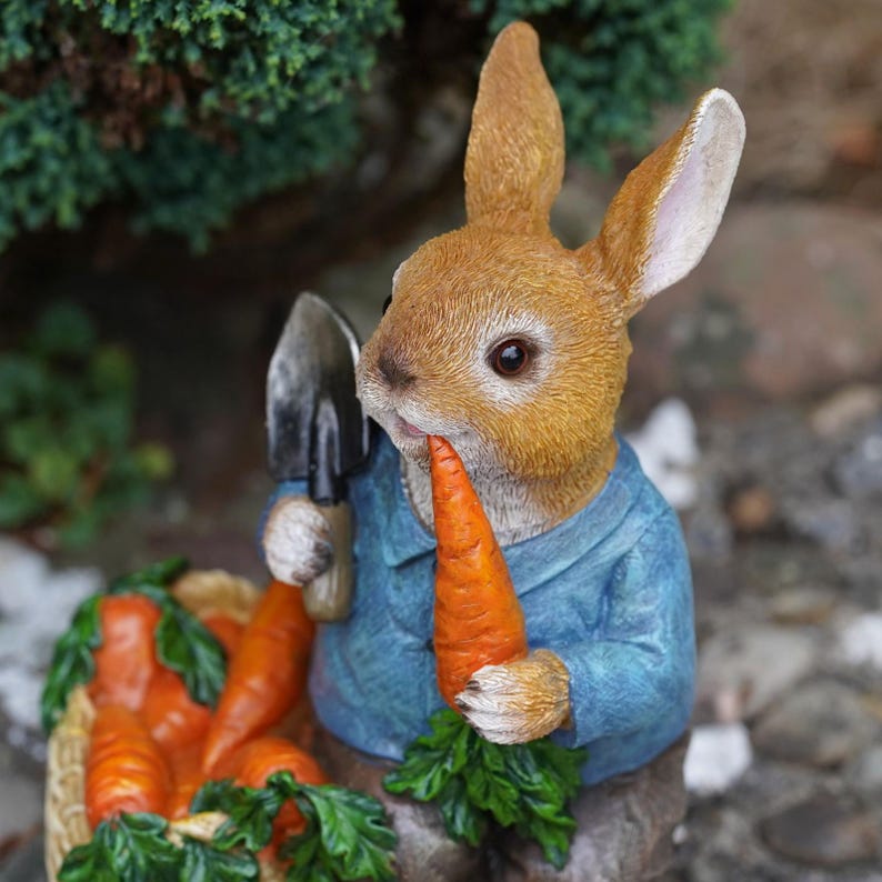 Hungry Bunny Sculpture en résine, Lapin Pierre Statue pour Jardin, Décoration Extérieure, 26 cm