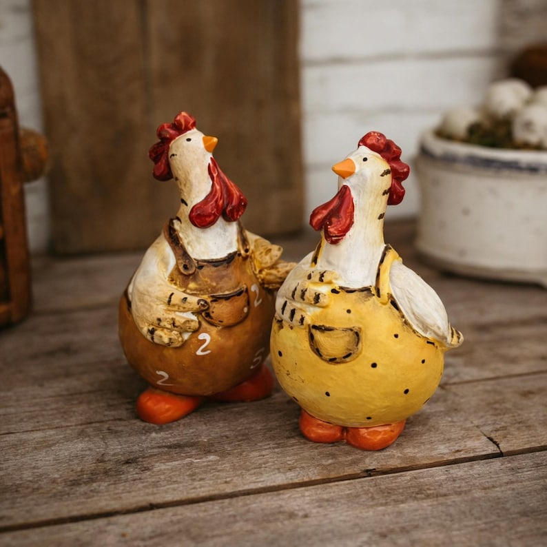 Duo Poule et Coq en Résine Peints à la Main, Figurines de Ferme pour Décoration de Cuisine, 9 cm