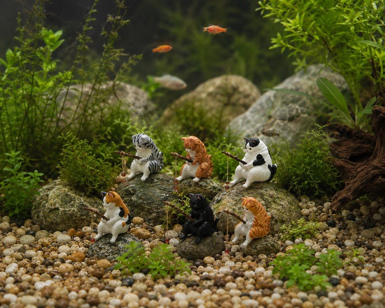 Figurine Chat Pêcheur en Résine, Ornement pour Aquarium et Terrarium, Décoration Kawaii pour Bureau et Jardin de Fées, Cadeau pour Amoureux des Chats, 5 cm