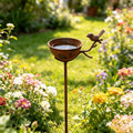 Bain d'oiseaux sur piquet en fer forgé rouillé pour jardin - Décoration de jardin avec sculpture d'oiseau
