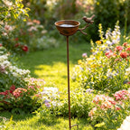 Bain d'oiseaux sur piquet en fer forgé rouillé pour jardin - Décoration de jardin avec sculpture d'oiseau