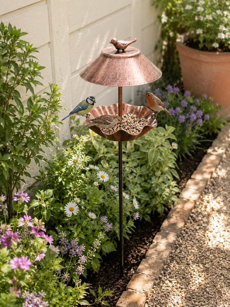 Abreuvoir à oiseaux en métal à pétales ondulés, piquet de jardin, gamelle d'eau extérieure sur pied, décoration rustique pour jardin